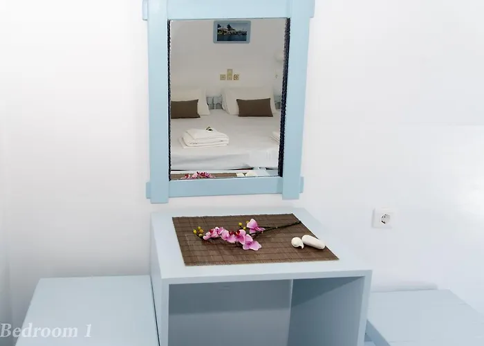 Aphrodite Of Milos Adamantas (Milos)