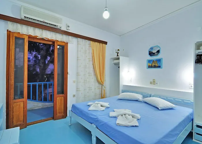 Aphrodite Of Milos * Adamantas (Milos)